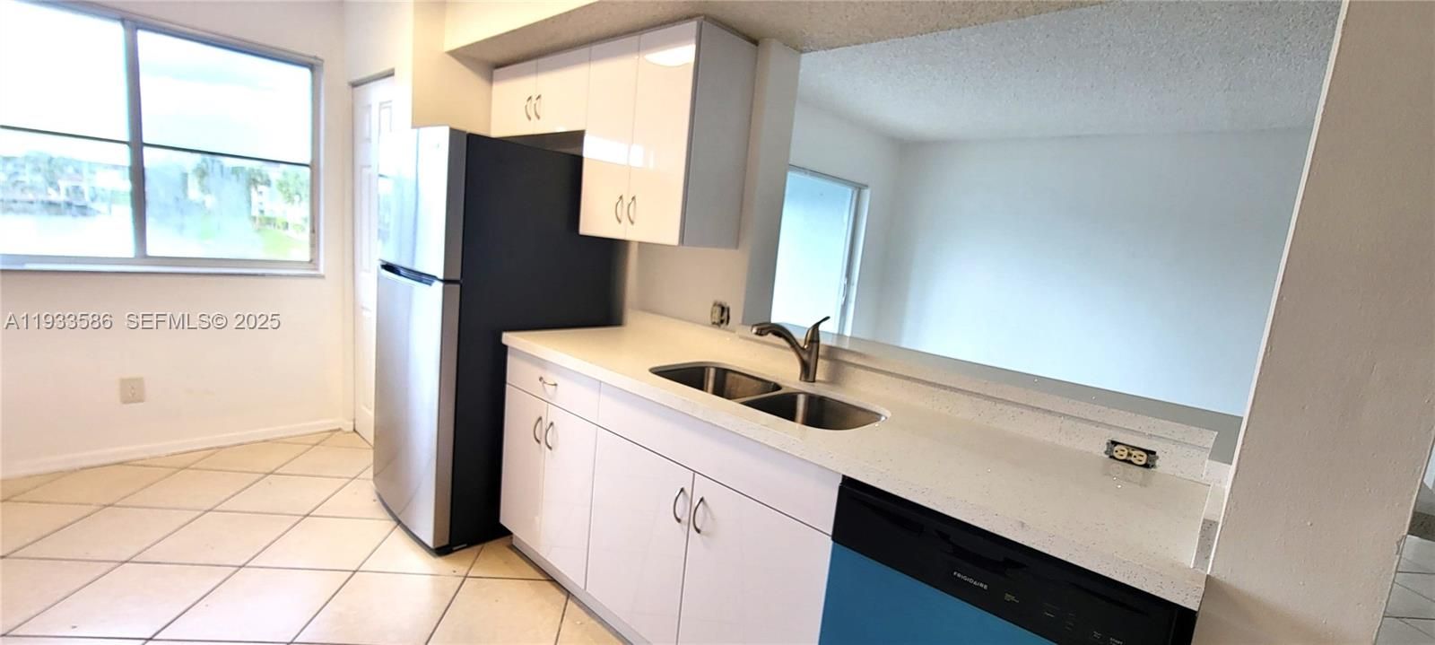 En Renta: $2,550 (3 camas, 2 baños, 1247 Pies cuadrados)