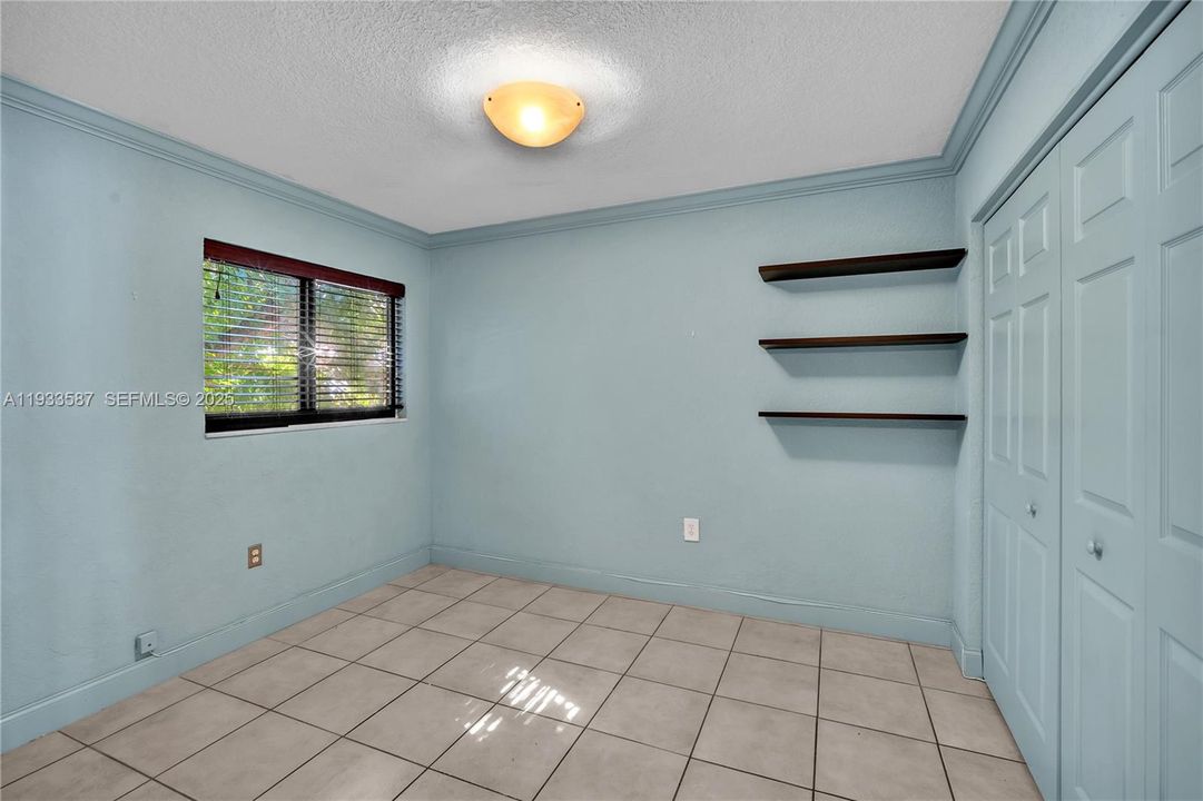 For Rent: $2,950 (2 beds, 1 baths, 679 Square Feet)