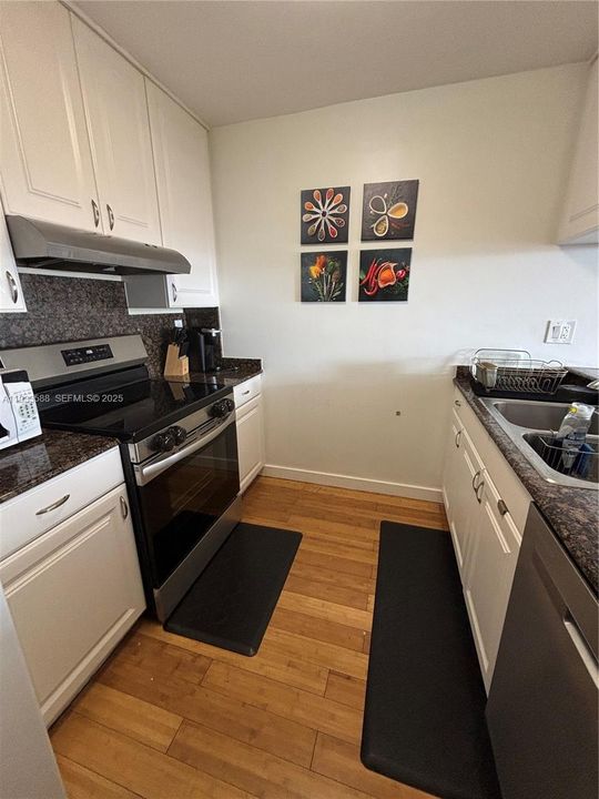 New Stove and Dishwasher