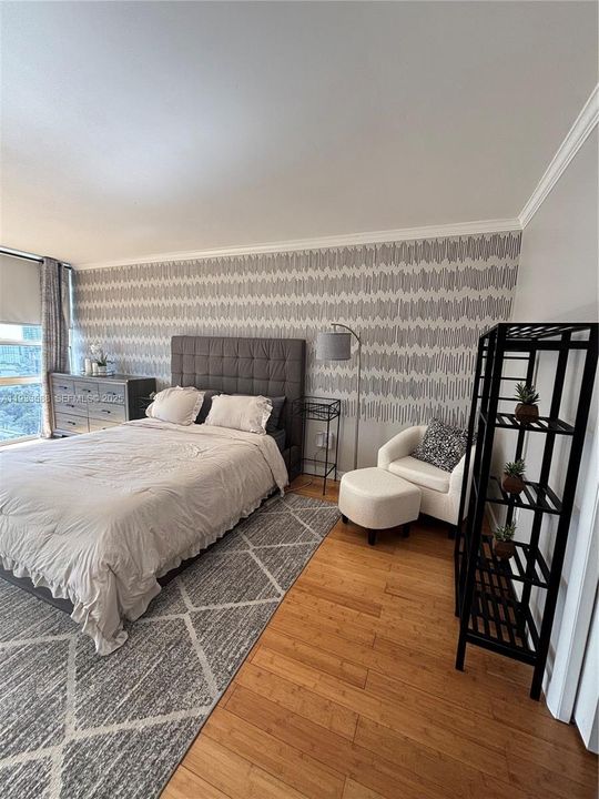 For Rent: $3,000 (2 beds, 2 baths, 990 Square Feet)