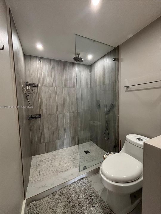 Master En-Suite Bath