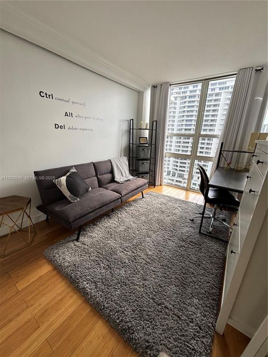 For Rent: $3,000 (2 beds, 2 baths, 990 Square Feet)