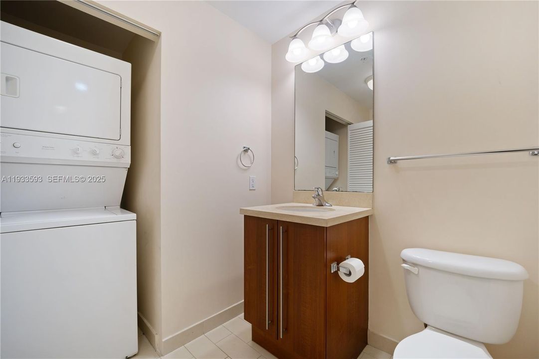 2nd Bathroom