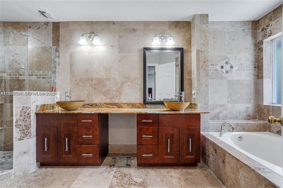 В аренду: $4,600 (4 спален, 3 ванн, 2534 Квадратных фут)