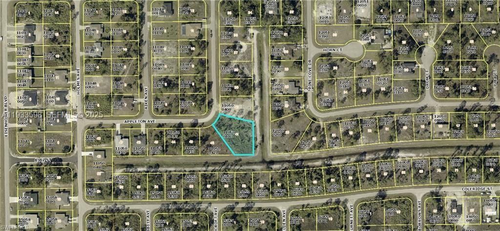 На продажу: $31,500 (0.55 acres)