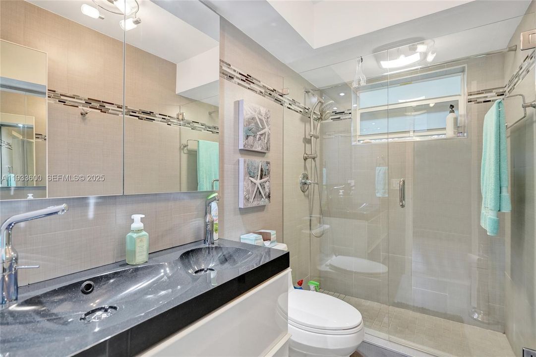 На продажу: $349,000 (1 спален, 1 ванн, 890 Квадратных фут)