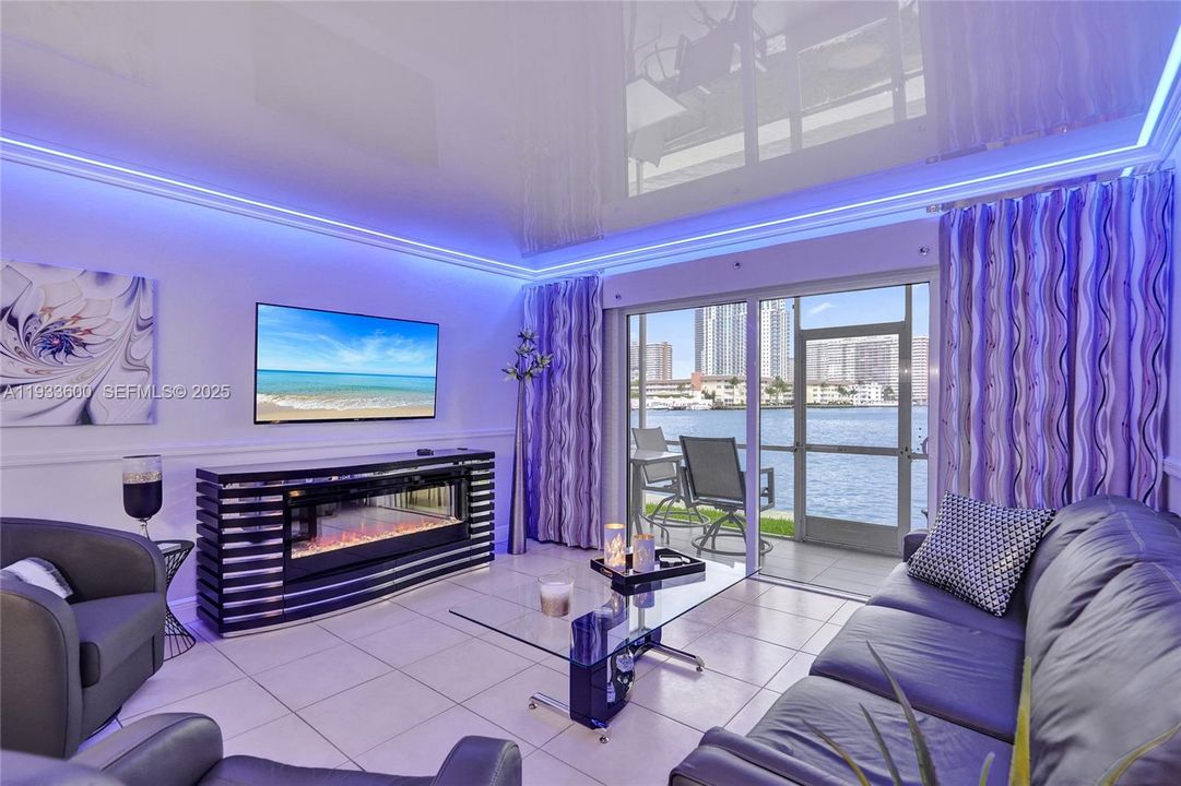 На продажу: $349,000 (1 спален, 1 ванн, 890 Квадратных фут)