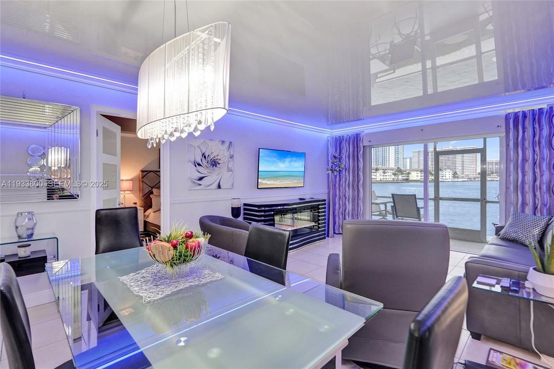 На продажу: $349,000 (1 спален, 1 ванн, 890 Квадратных фут)