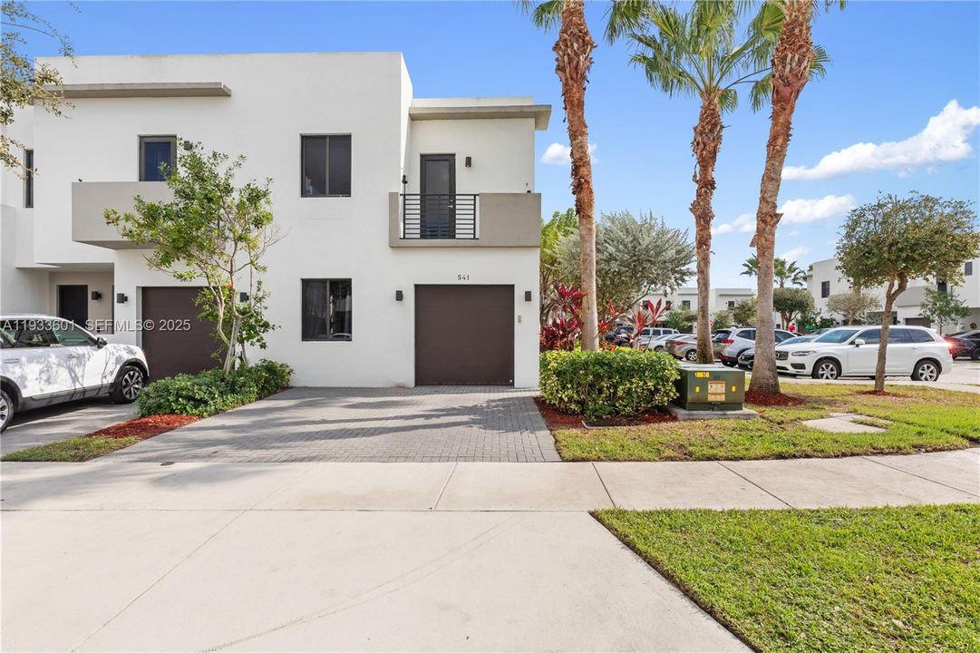 На продажу: $710,000 (4 спален, 3 ванн, 1948 Квадратных фут)