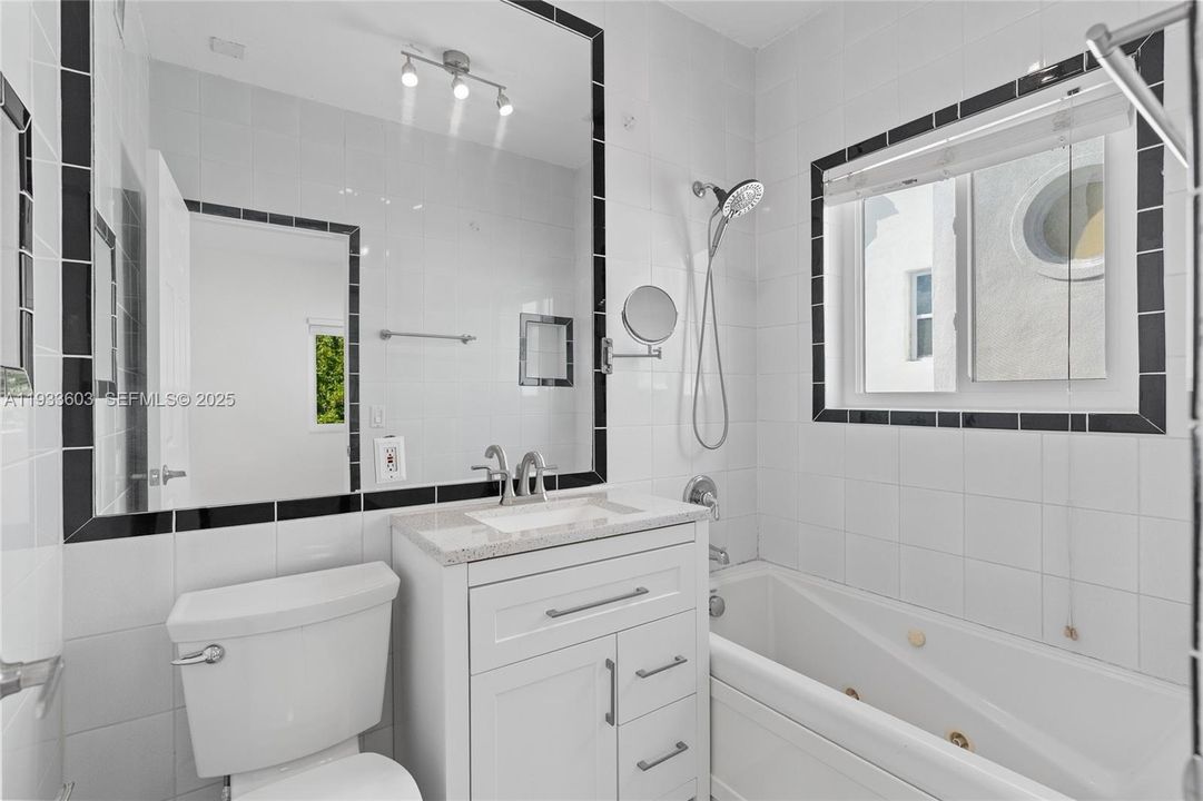 На продажу: $500,000 (3 спален, 2 ванн, 1198 Квадратных фут)