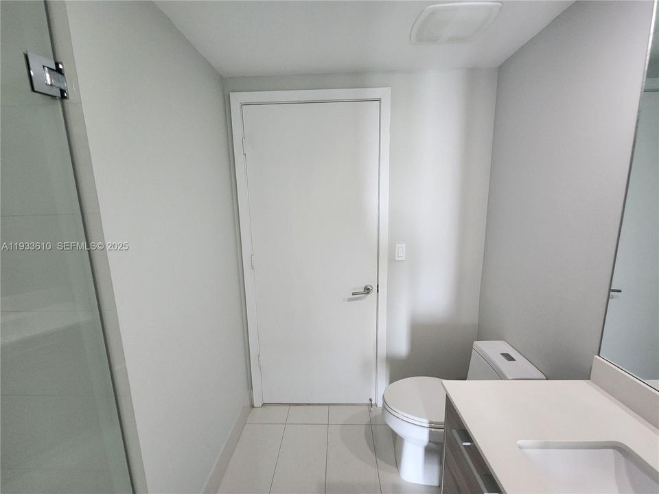 For Sale: $995,000 (2 beds, 2 baths, 1088 Square Feet)