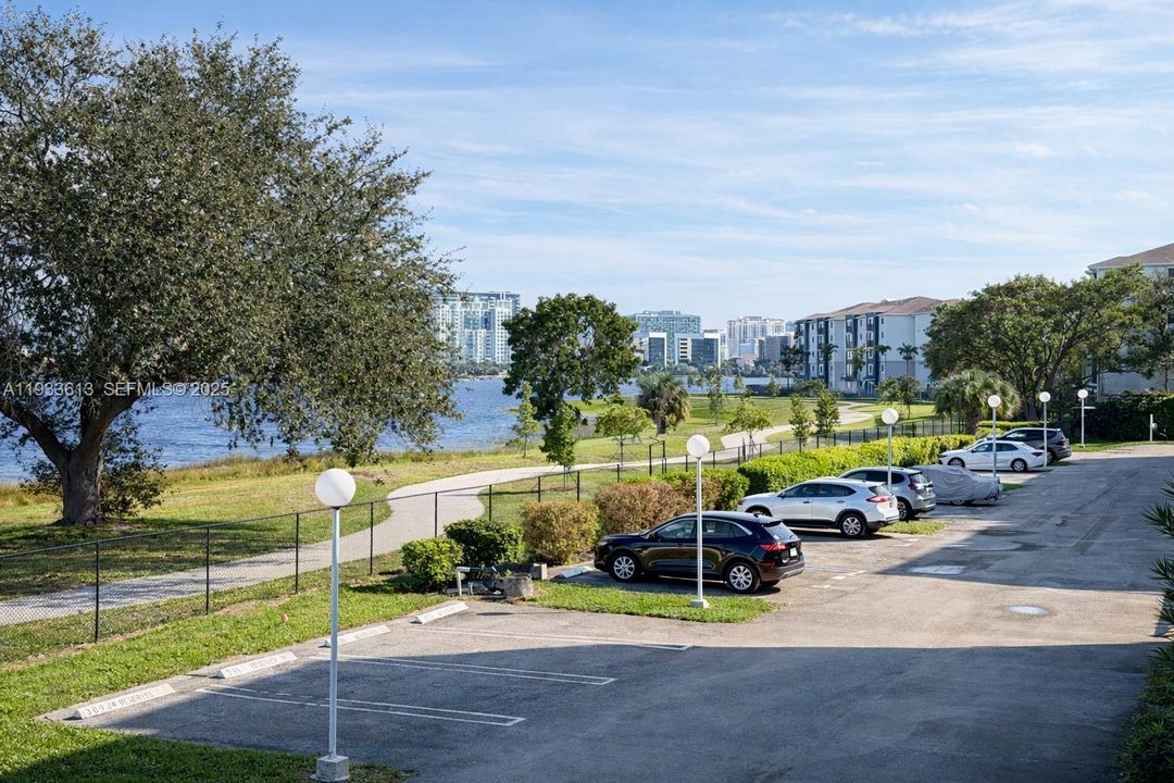 For Rent: $1,500 (1 beds, 1 baths, 845 Square Feet)