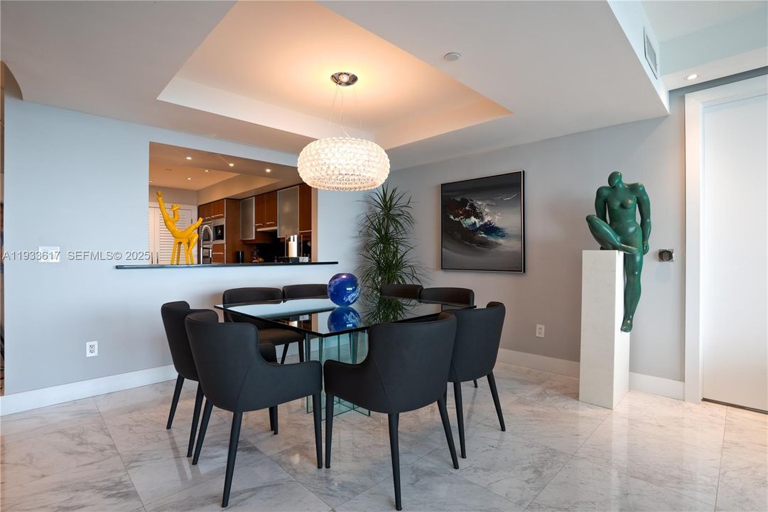 For Sale: $2,139,000 (2 beds, 3 baths, 1730 Square Feet)