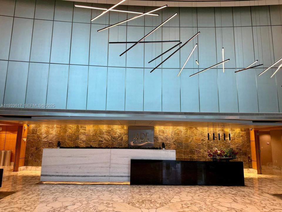 For Sale: $2,139,000 (2 beds, 3 baths, 1730 Square Feet)