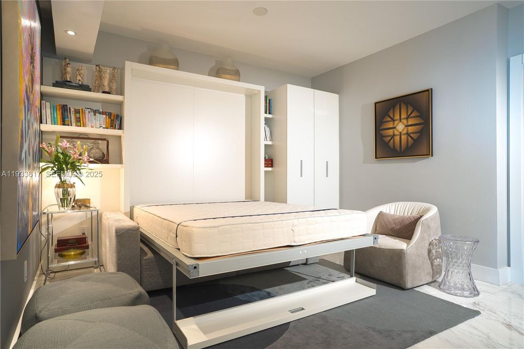 DESIGNER MURPHY BED