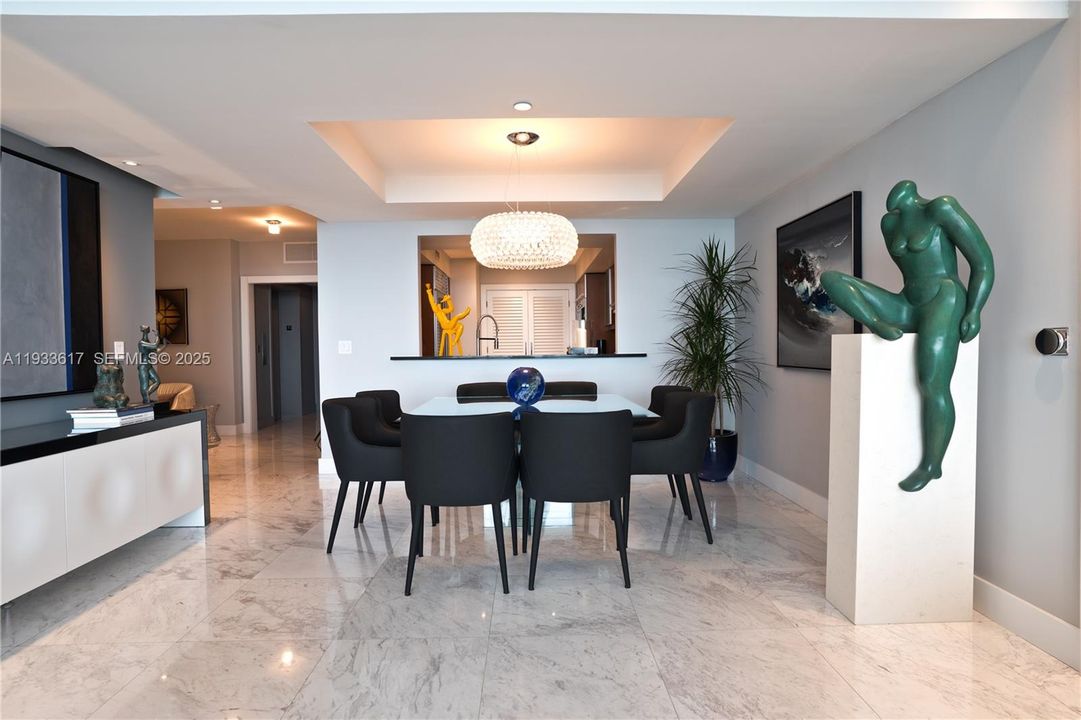 For Sale: $2,139,000 (2 beds, 3 baths, 1730 Square Feet)