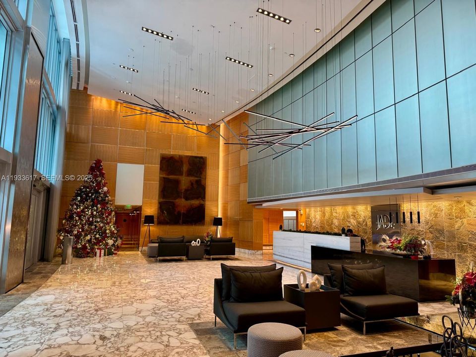 For Sale: $2,139,000 (2 beds, 3 baths, 1730 Square Feet)