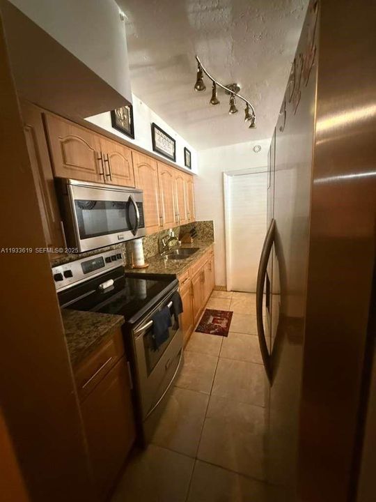 For Sale: $515,000 (0 beds, 0 baths, 1425 Square Feet)