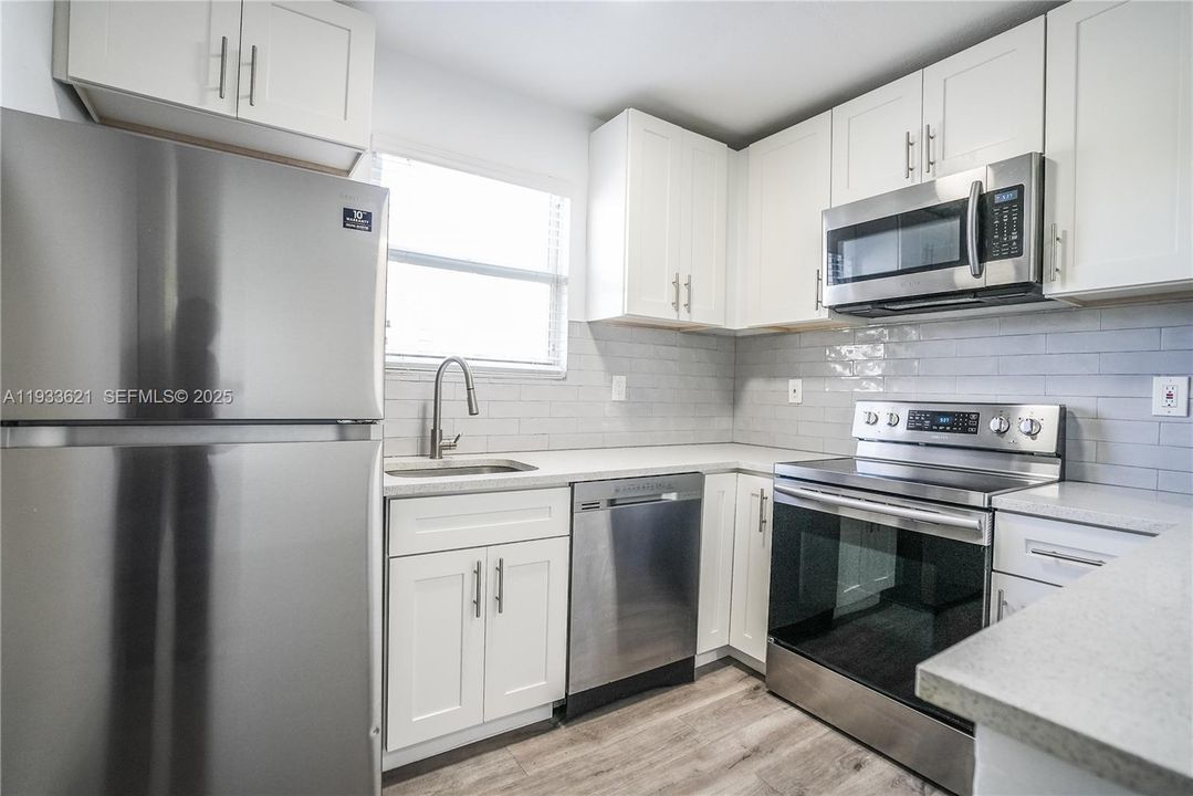 出租: $1,700 (1 贝兹, 1 浴室, 505 平方英尺)