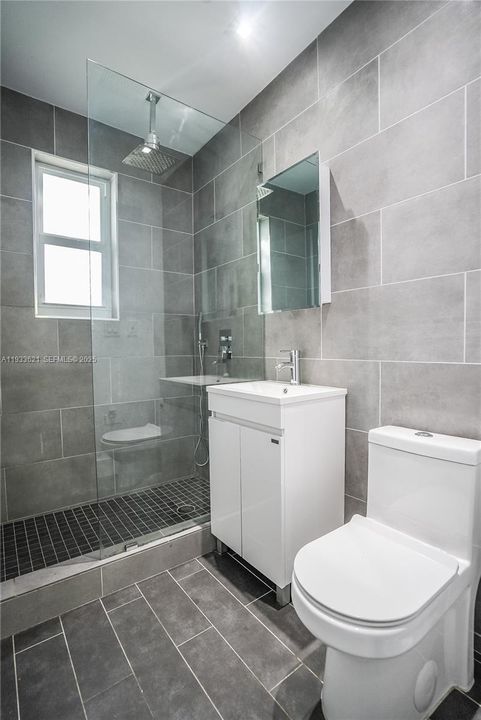 出租: $1,700 (1 贝兹, 1 浴室, 505 平方英尺)