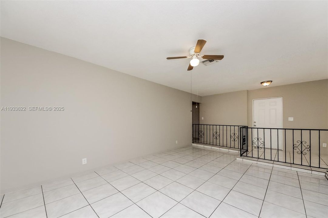 En Renta: $2,435 (3 camas, 2 baños, 1505 Pies cuadrados)