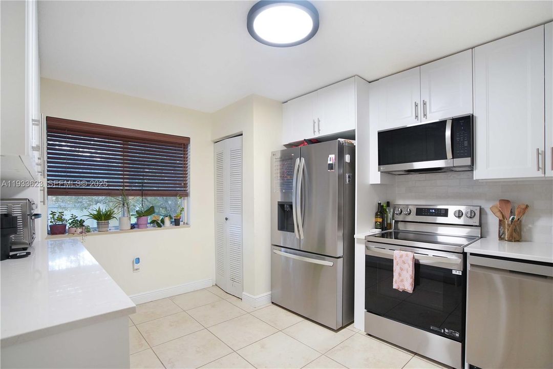 En Renta: $2,400 (2 camas, 2 baños, 1005 Pies cuadrados)