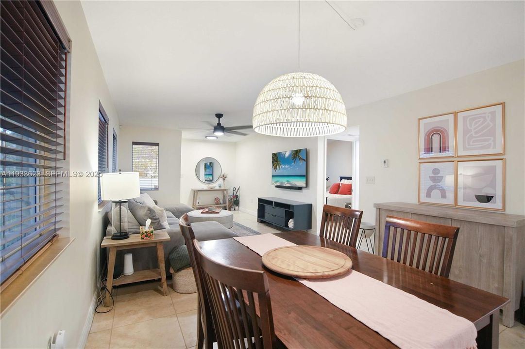 En Renta: $2,400 (2 camas, 2 baños, 1005 Pies cuadrados)