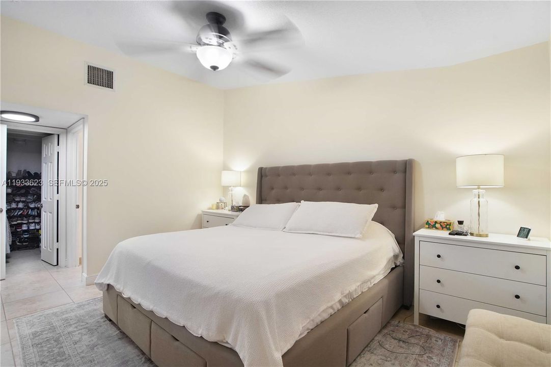 En Renta: $2,400 (2 camas, 2 baños, 1005 Pies cuadrados)