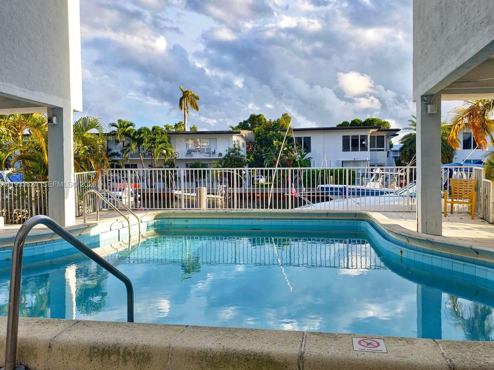 В аренду: $2,180 (1 спален, 2 ванн, 909 Квадратных фут)