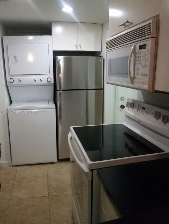 В аренду: $2,180 (1 спален, 2 ванн, 909 Квадратных фут)