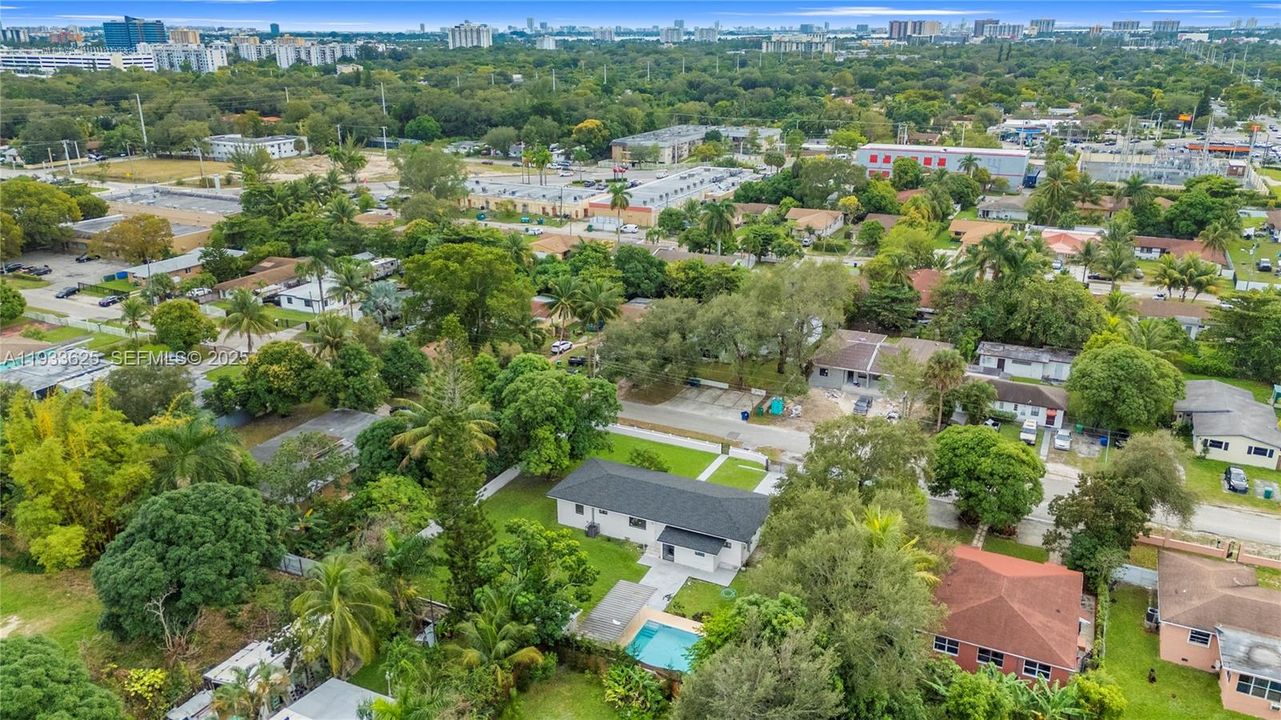 待售: $850,900 (3 贝兹, 3 浴室, 1690 平方英尺)