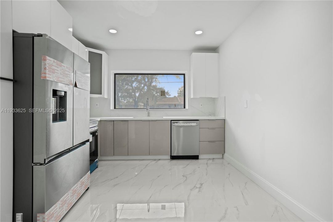 待售: $850,900 (3 贝兹, 3 浴室, 1690 平方英尺)