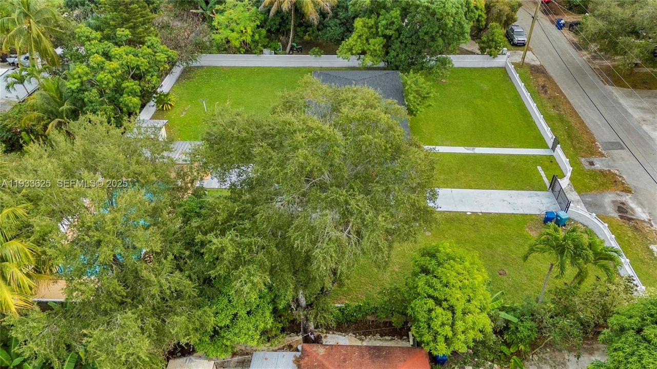 待售: $850,900 (3 贝兹, 3 浴室, 1690 平方英尺)