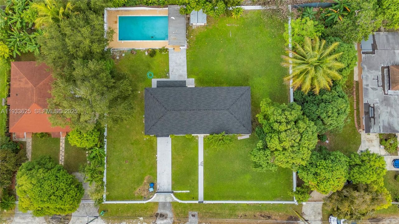 待售: $850,900 (3 贝兹, 3 浴室, 1690 平方英尺)