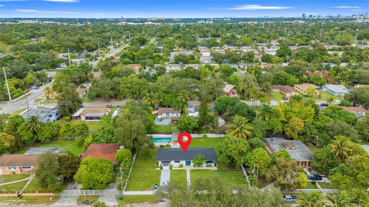 待售: $850,900 (3 贝兹, 3 浴室, 1690 平方英尺)