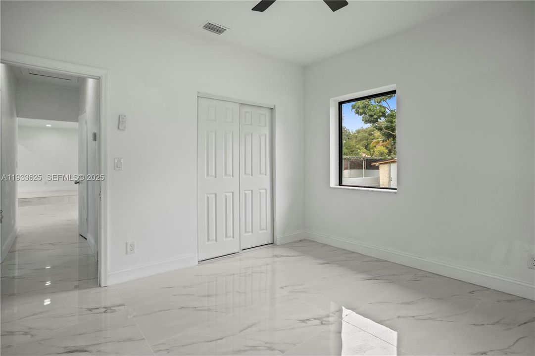 待售: $850,900 (3 贝兹, 3 浴室, 1690 平方英尺)