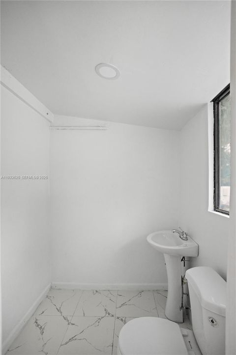 待售: $850,900 (3 贝兹, 3 浴室, 1690 平方英尺)