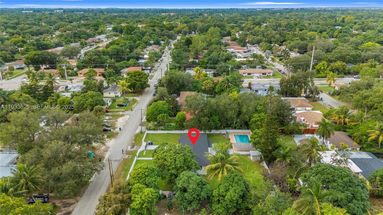 待售: $850,900 (3 贝兹, 3 浴室, 1690 平方英尺)