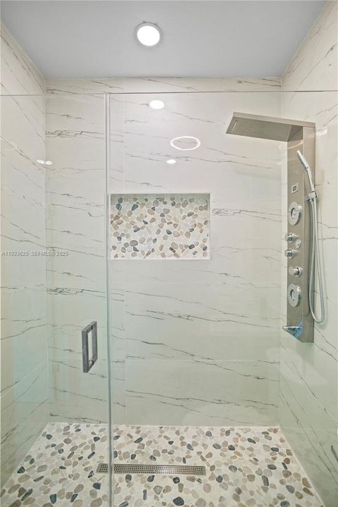 待售: $850,900 (3 贝兹, 3 浴室, 1690 平方英尺)