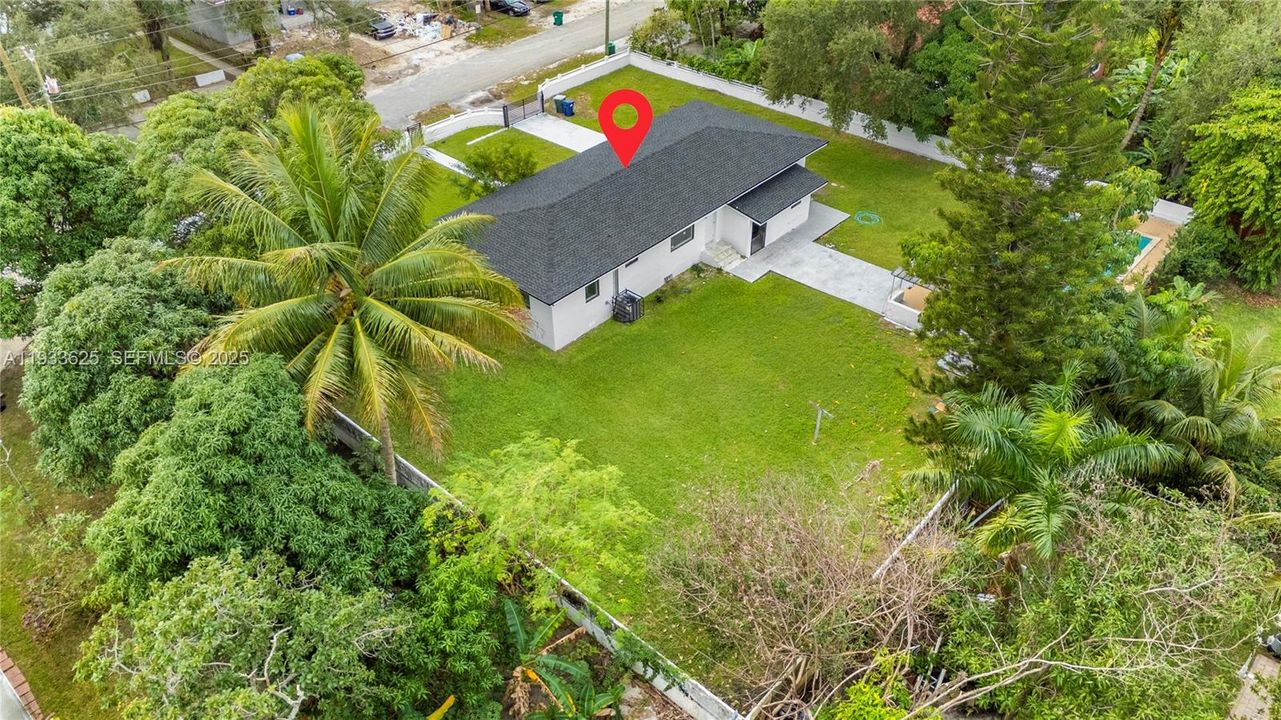 待售: $850,900 (3 贝兹, 3 浴室, 1690 平方英尺)