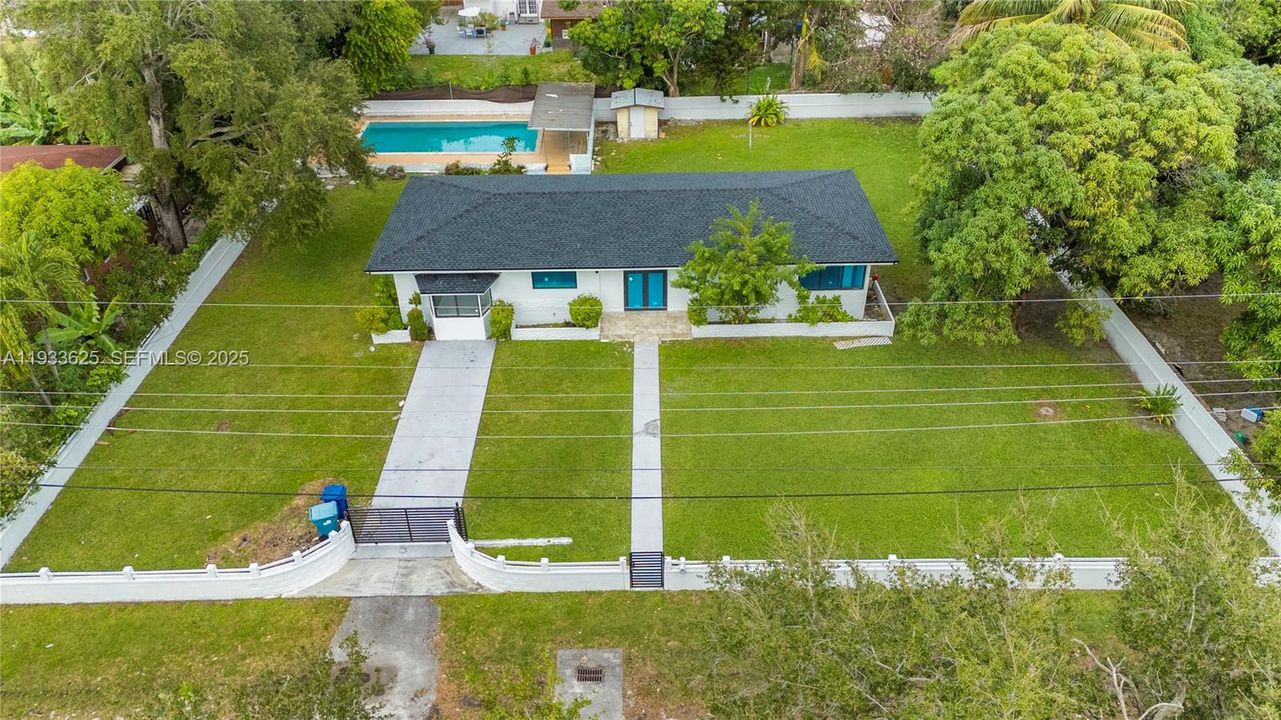 待售: $850,900 (3 贝兹, 3 浴室, 1690 平方英尺)