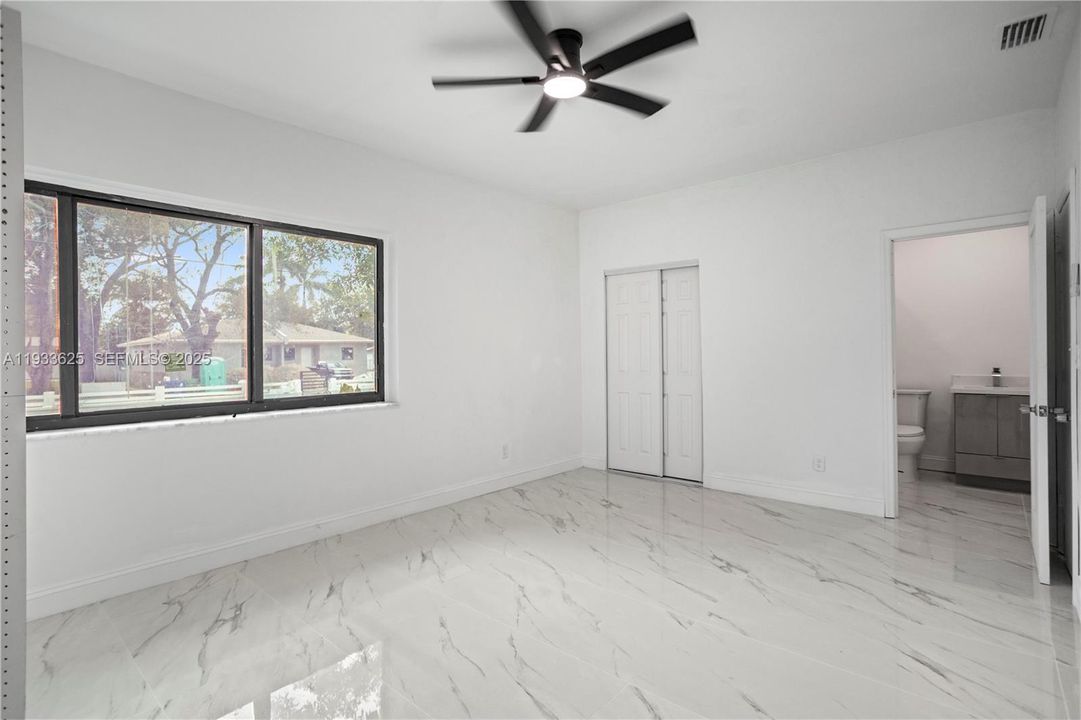 待售: $850,900 (3 贝兹, 3 浴室, 1690 平方英尺)