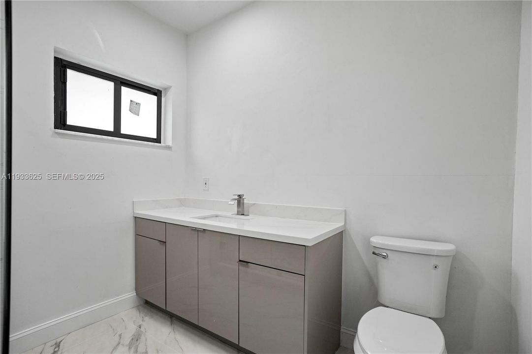 待售: $850,900 (3 贝兹, 3 浴室, 1690 平方英尺)