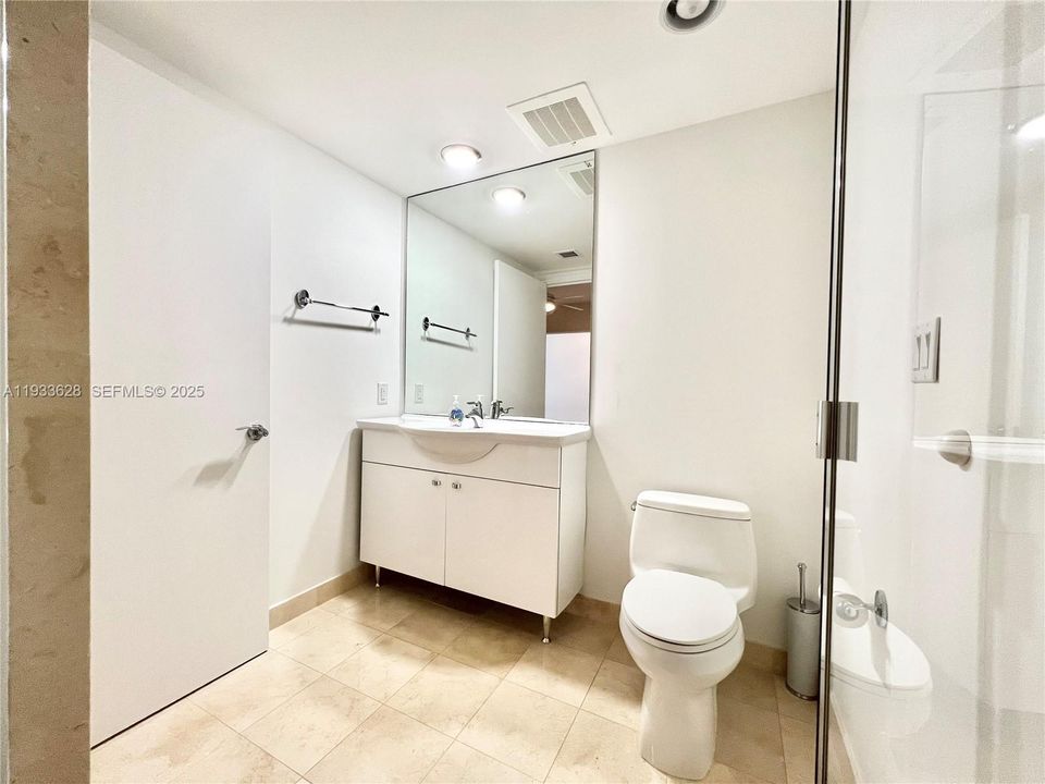 В аренду: $9,000 (3 спален, 3 ванн, 2078 Квадратных фут)