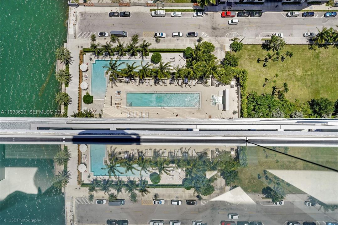 For Sale: $670,000 (1 beds, 2 baths, 790 Square Feet)