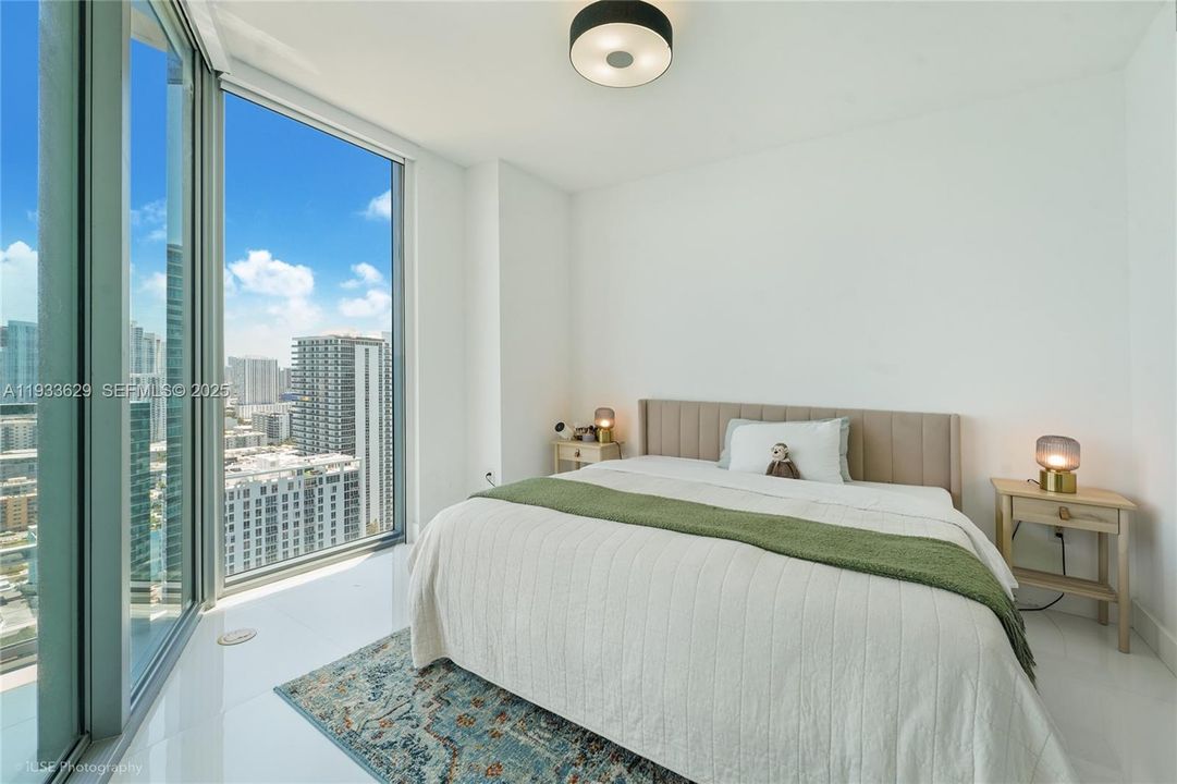For Sale: $670,000 (1 beds, 2 baths, 790 Square Feet)