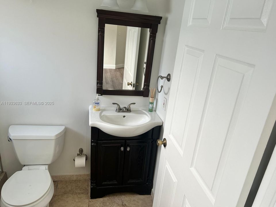 For Rent: $2,900 (3 beds, 2 baths, 1269 Square Feet)