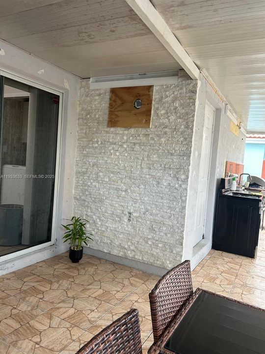 For Rent: $2,900 (3 beds, 2 baths, 1269 Square Feet)