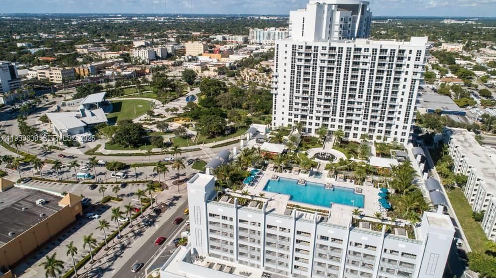 For Rent: $2,290 (1 beds, 1 baths, 672 Square Feet)