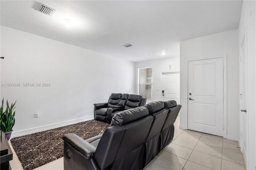 待售: $500,000 (3 贝兹, 2 浴室, 1426 平方英尺)